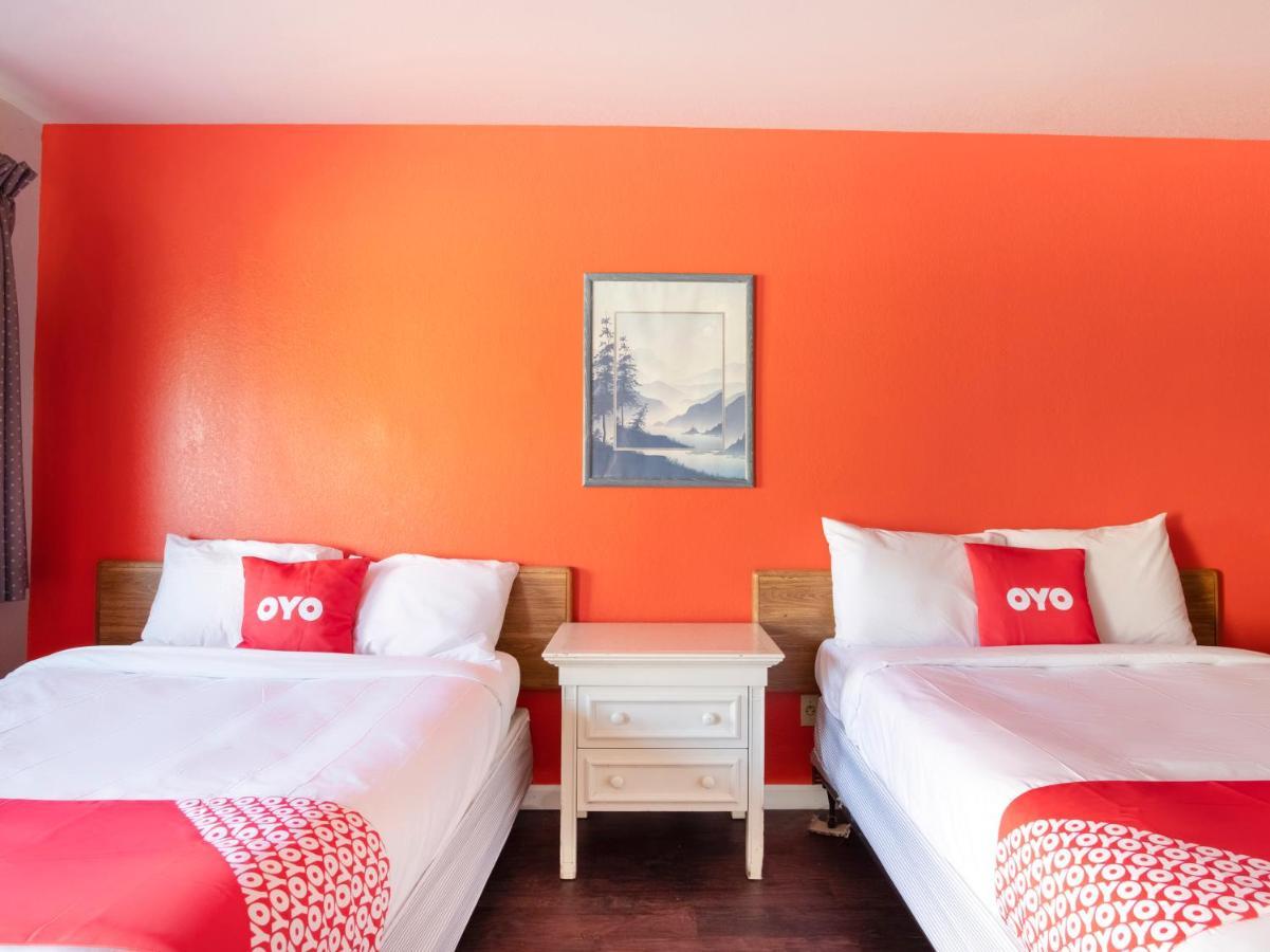 Oyo Hotel Coalinga Hwy 33 East Buitenkant foto